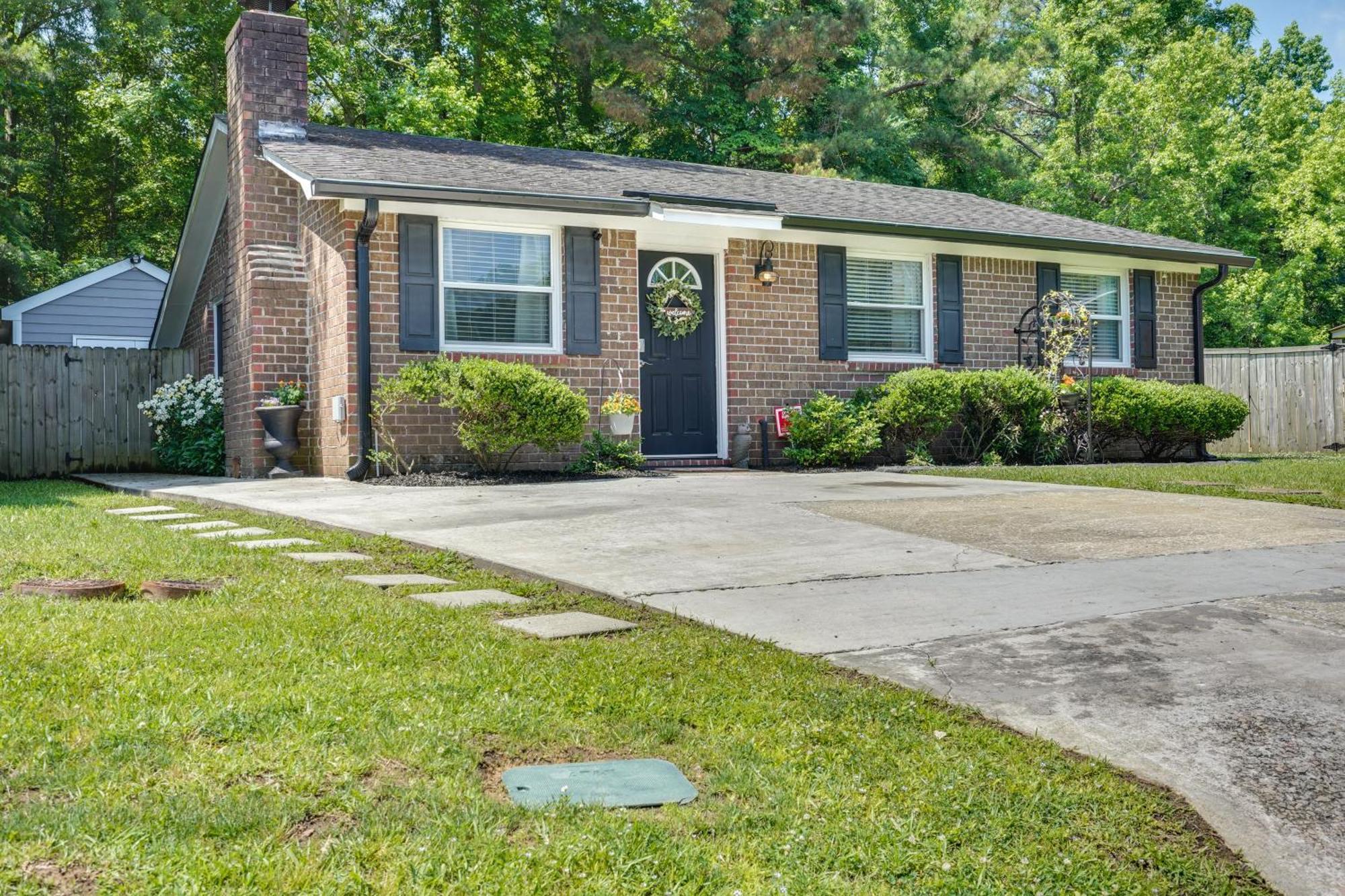 Cozy Goose Creek Escape With Patio And Grill Βίλα Εξωτερικό φωτογραφία